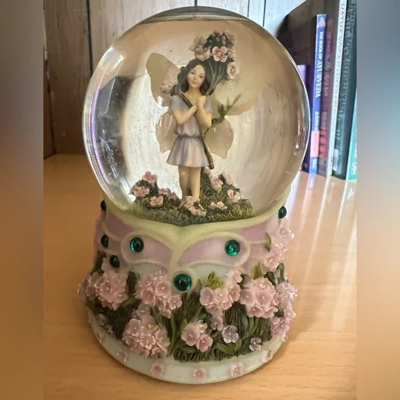 Flower Fairy Snow Globe w/ music box - Picture 2 of 4